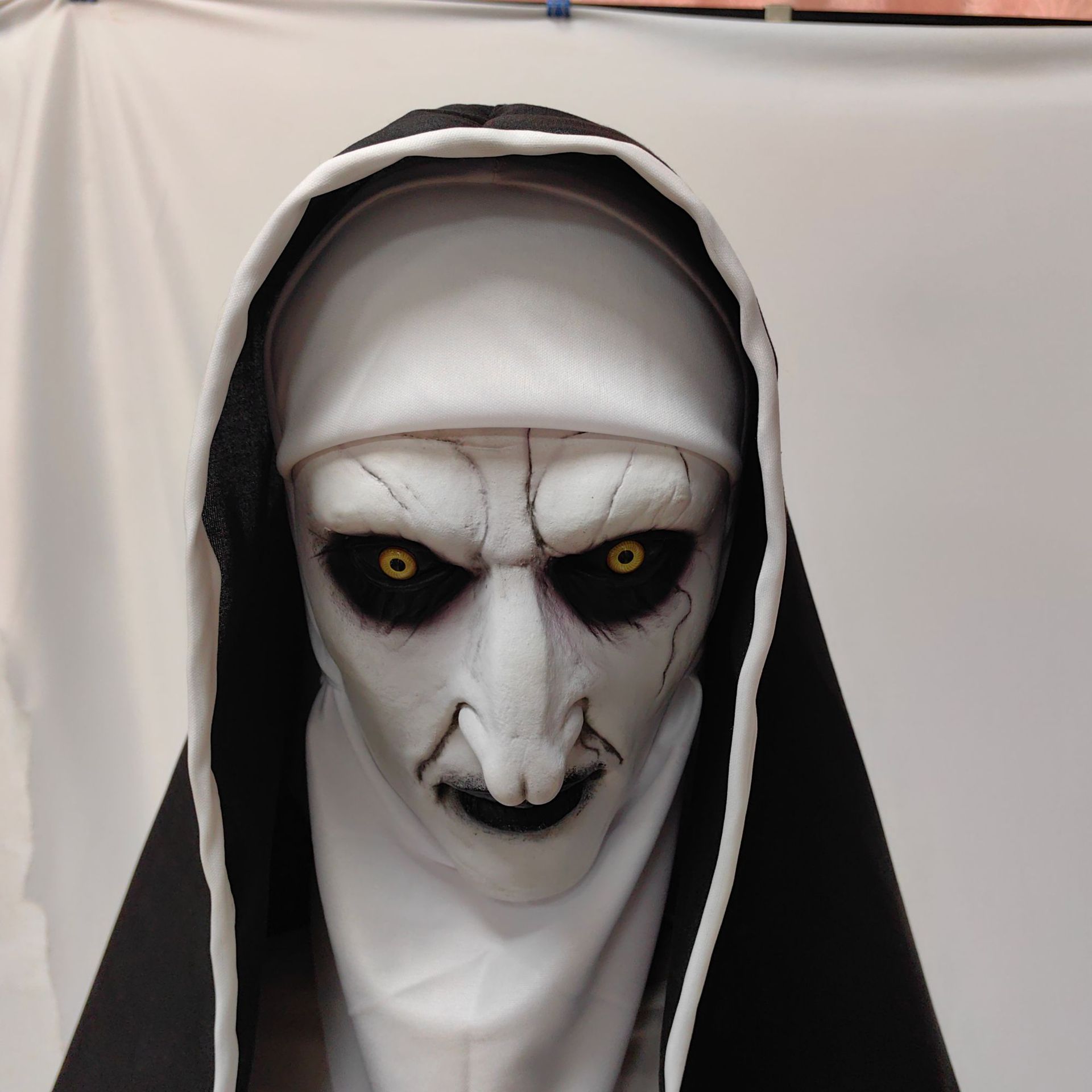 Máscara de monja aterradora de - Led Purge Mask Halloween reseña y precio