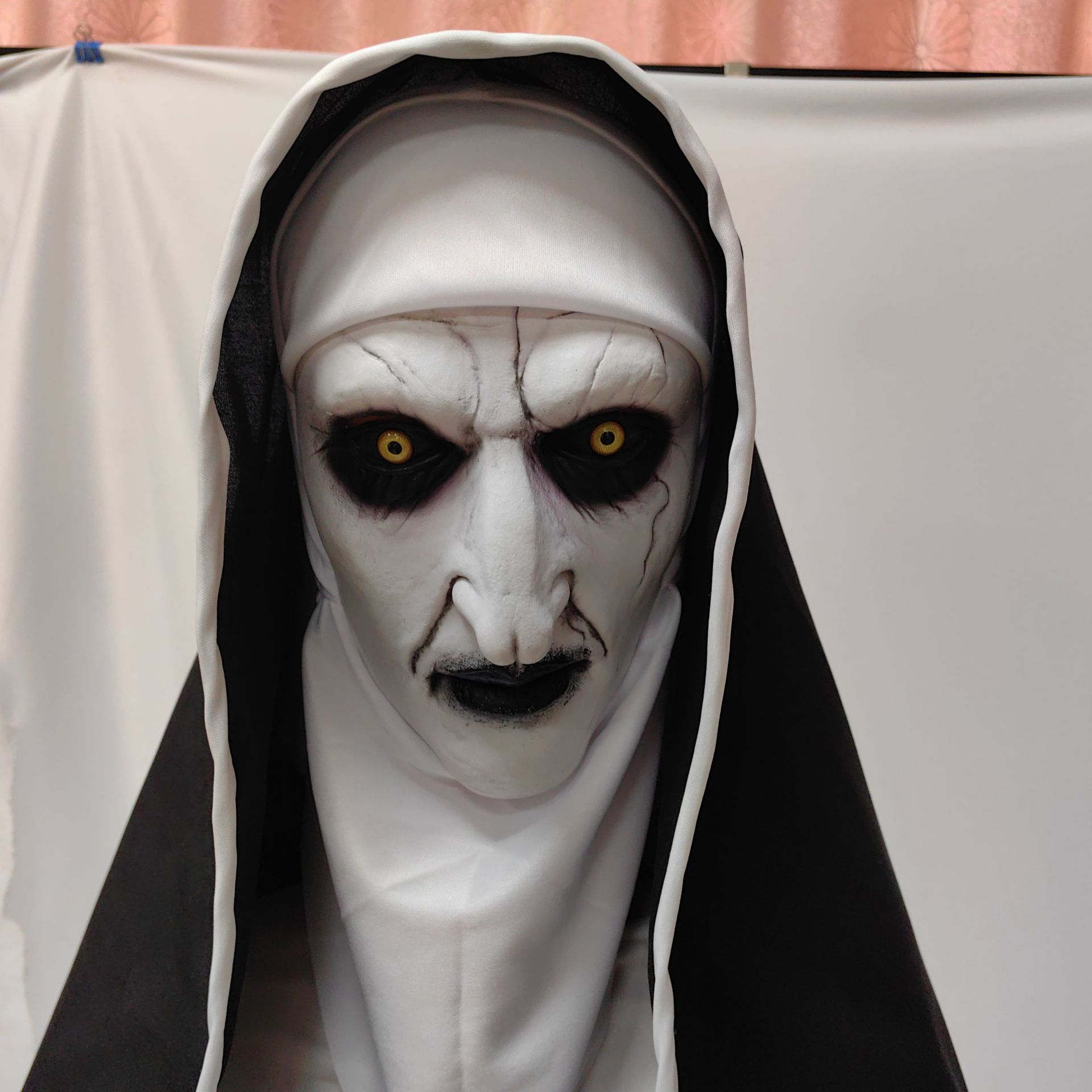 Máscara de monja aterradora de - Led Purge Mask Halloween reseña y precio