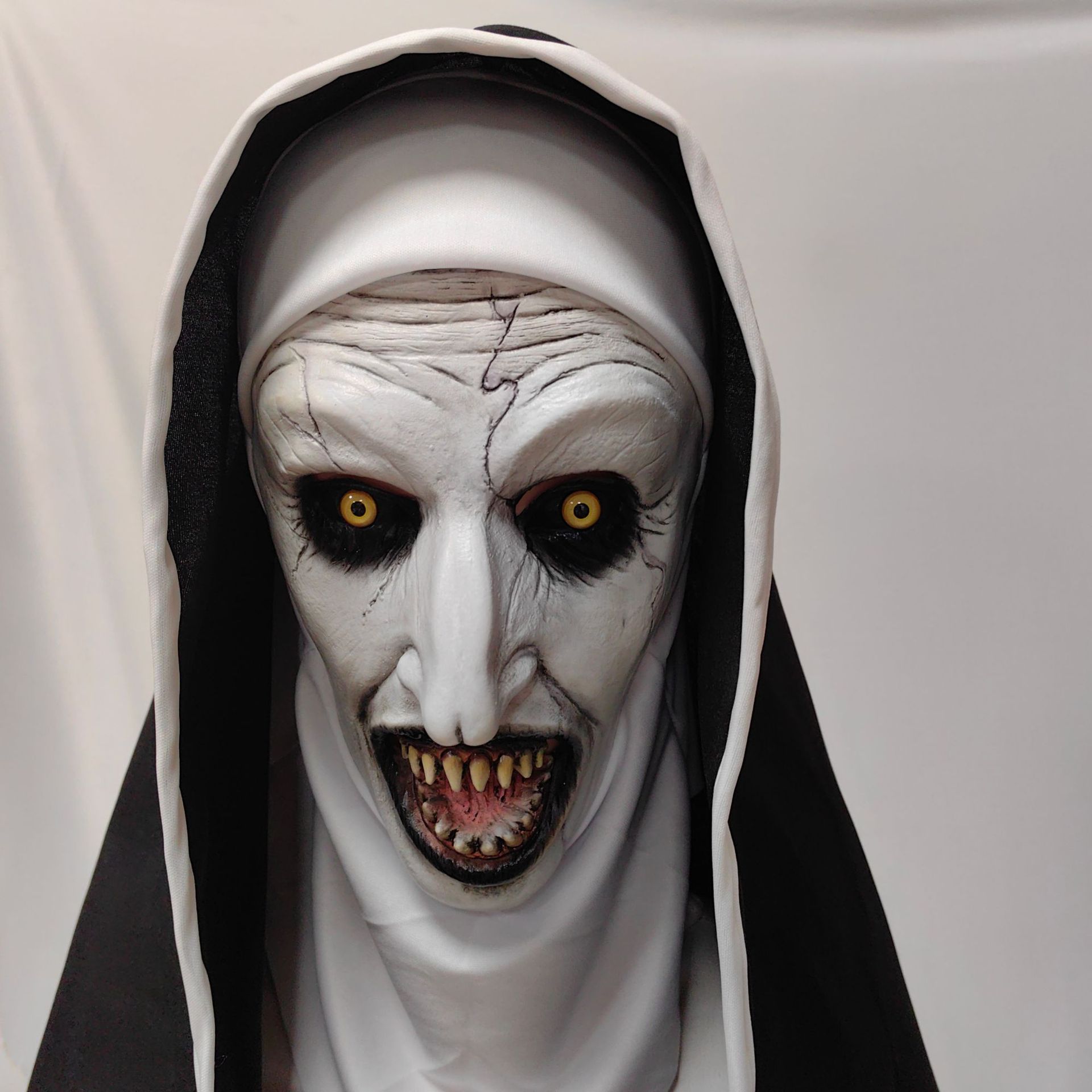Máscara de monja aterradora de - Led Purge Mask Halloween reseña y precio